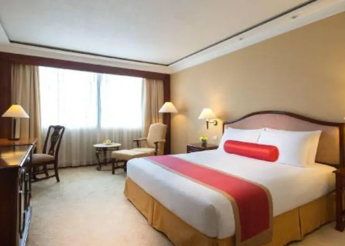 Marco Polo Plaza Hotel 5*