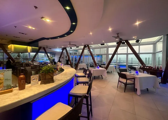 Marco Polo Plaza Hotel