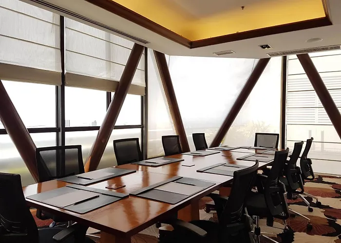 Marco Polo Plaza 5*