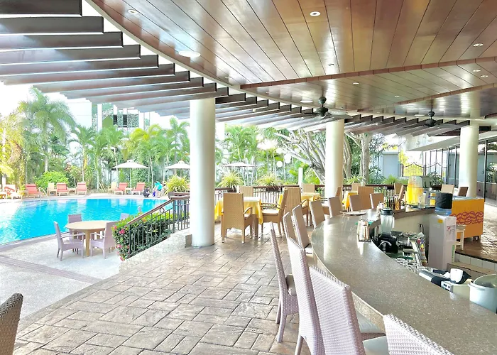 Marco Polo Plaza Hotel