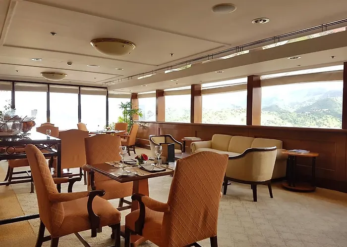 Marco Polo Plaza Hotel