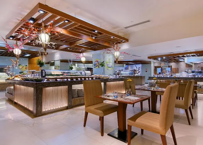 Marco Polo Plaza Hotel 5*