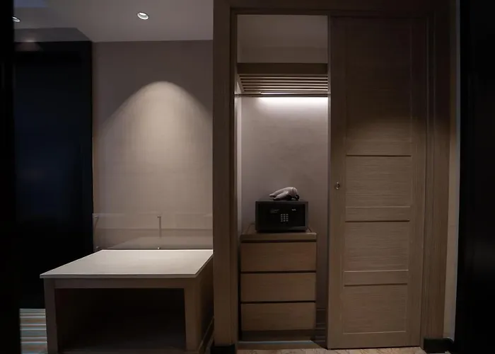 Marco Polo Plaza 5*
